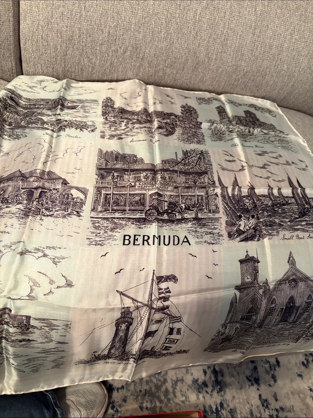 Bermuda silk scarf - Cream and Black